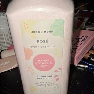 Rosé Bubbling Bath Fizz